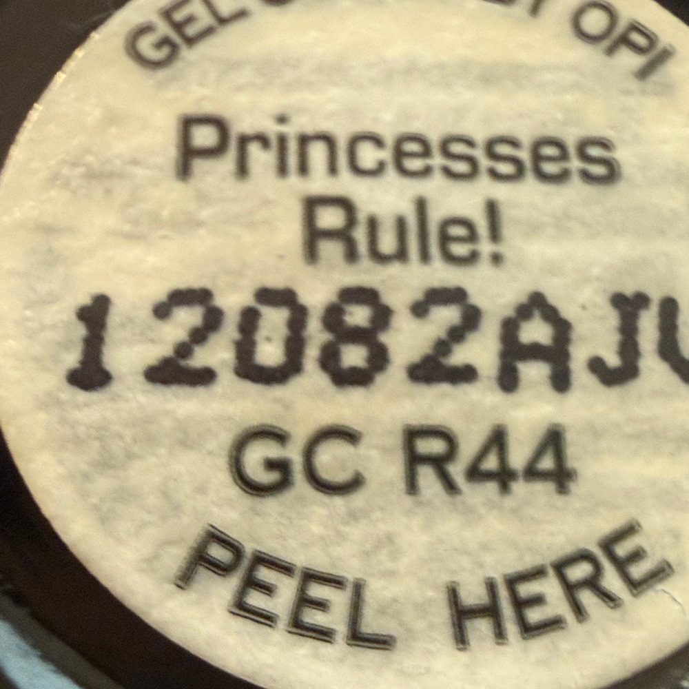 OPI GelColor Soak-Off Gel Lacquer – Princesses Rule! - Picture 3 of 4